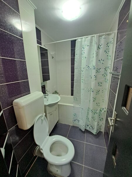 Dr. Taberei, Plaza Romania