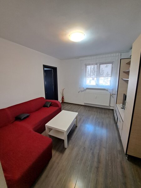 Dr. Taberei, Plaza Romania