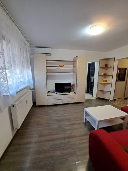 Dr. Taberei, Plaza Romania